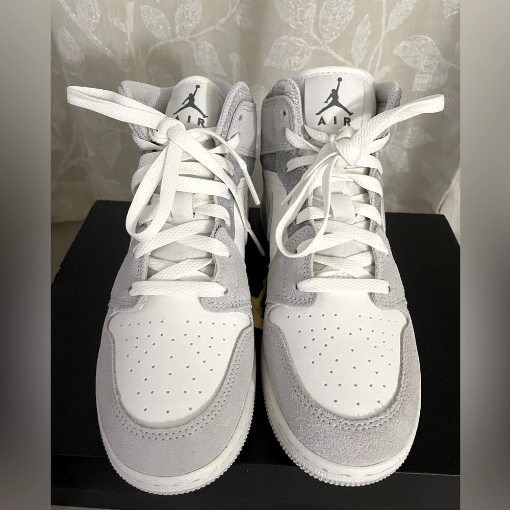New Air Jordan White/Grey Sneakers ( 8W / 6.5Y )